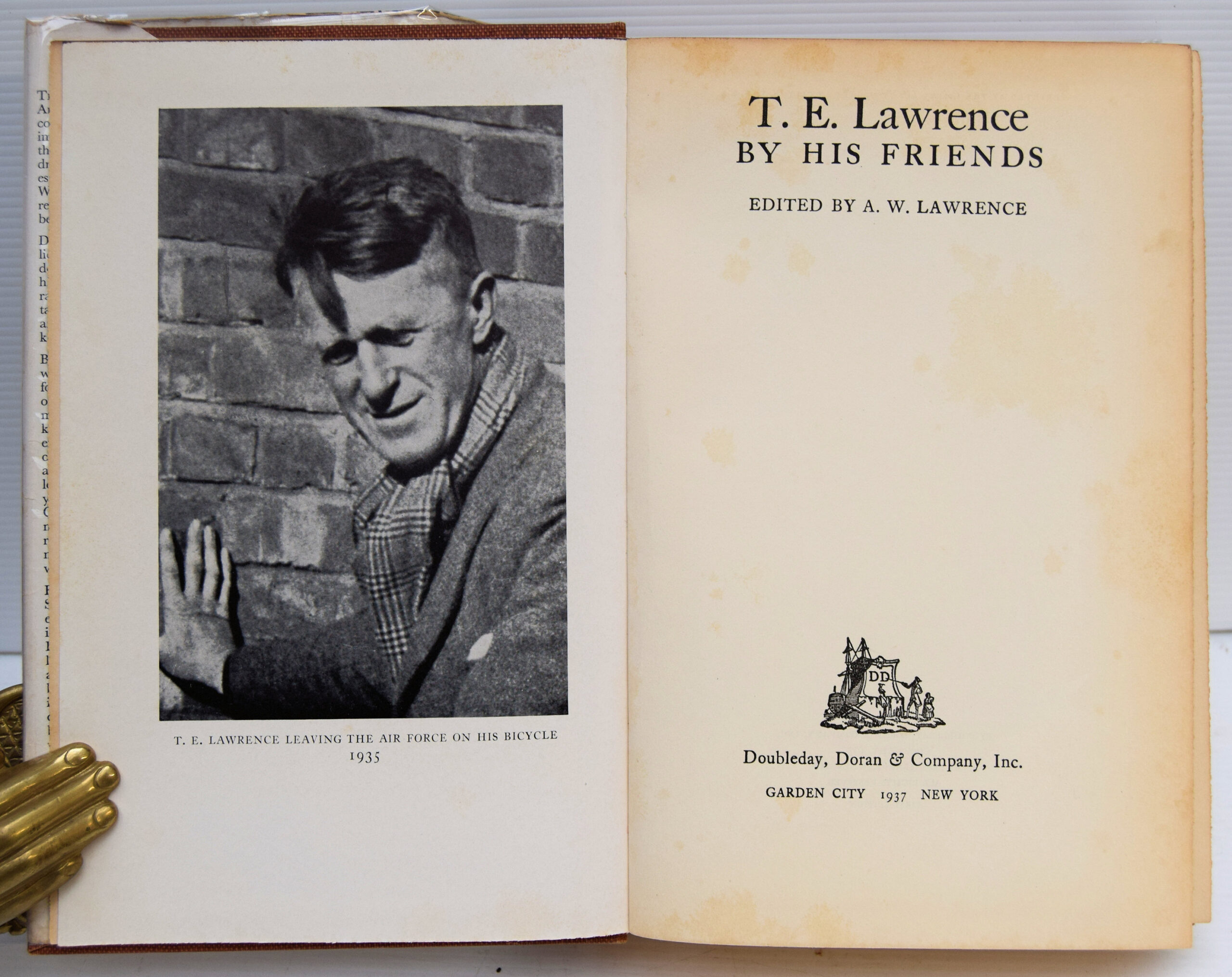 T. E. LAWRENCE BY HIS FRIENDS. - Image 2