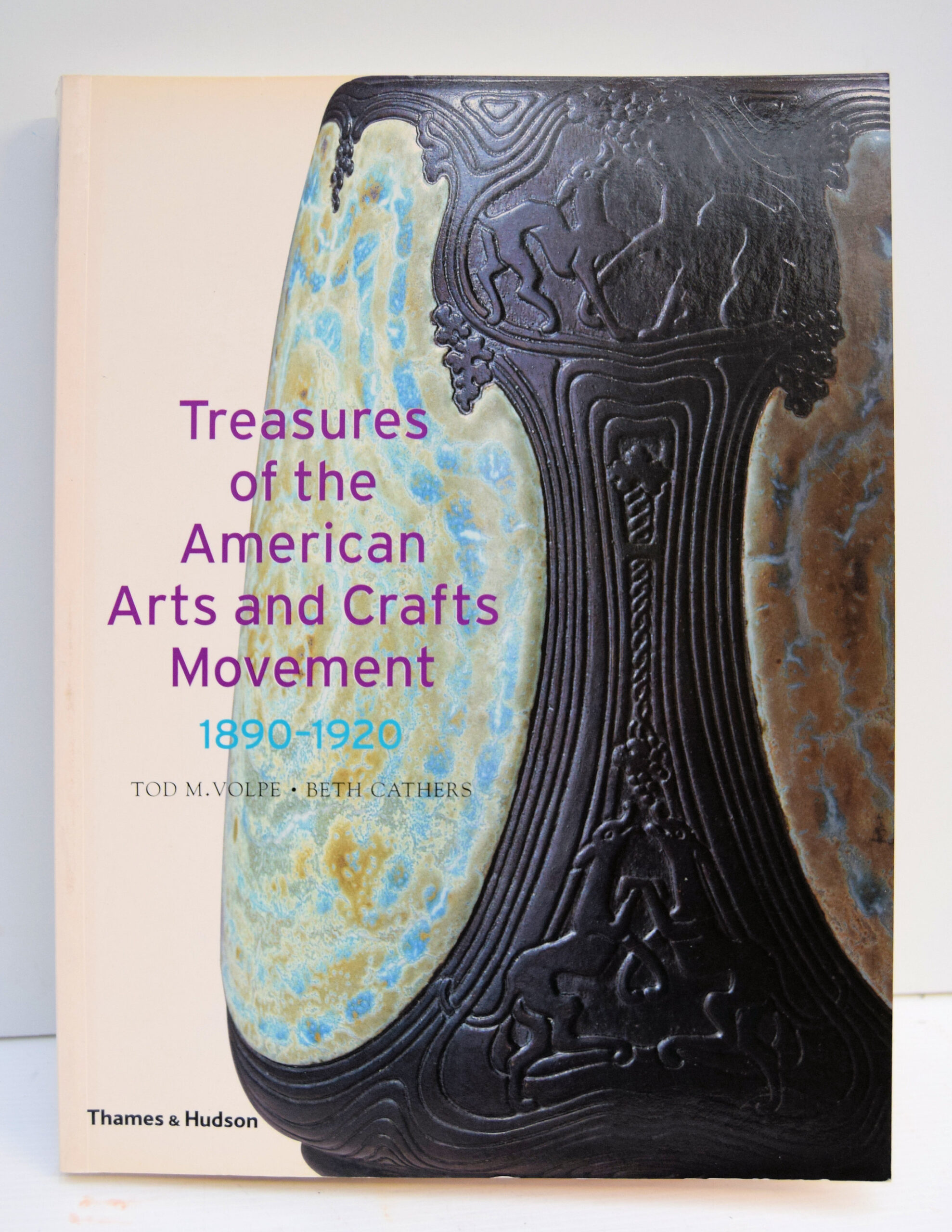 TREASURES OF THE AMERRICAN ARTS AND CRAFTS MOVEMENT 1890-1920.